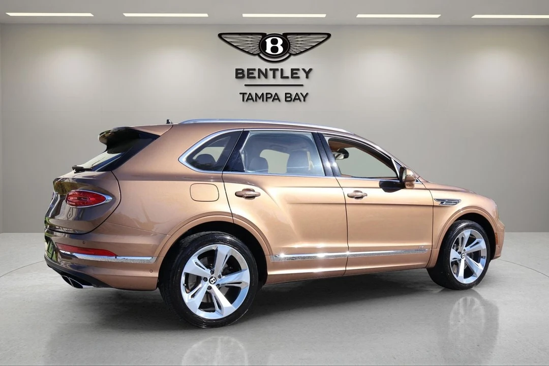 2022 Bentley Bentayga - Image 8 of 31