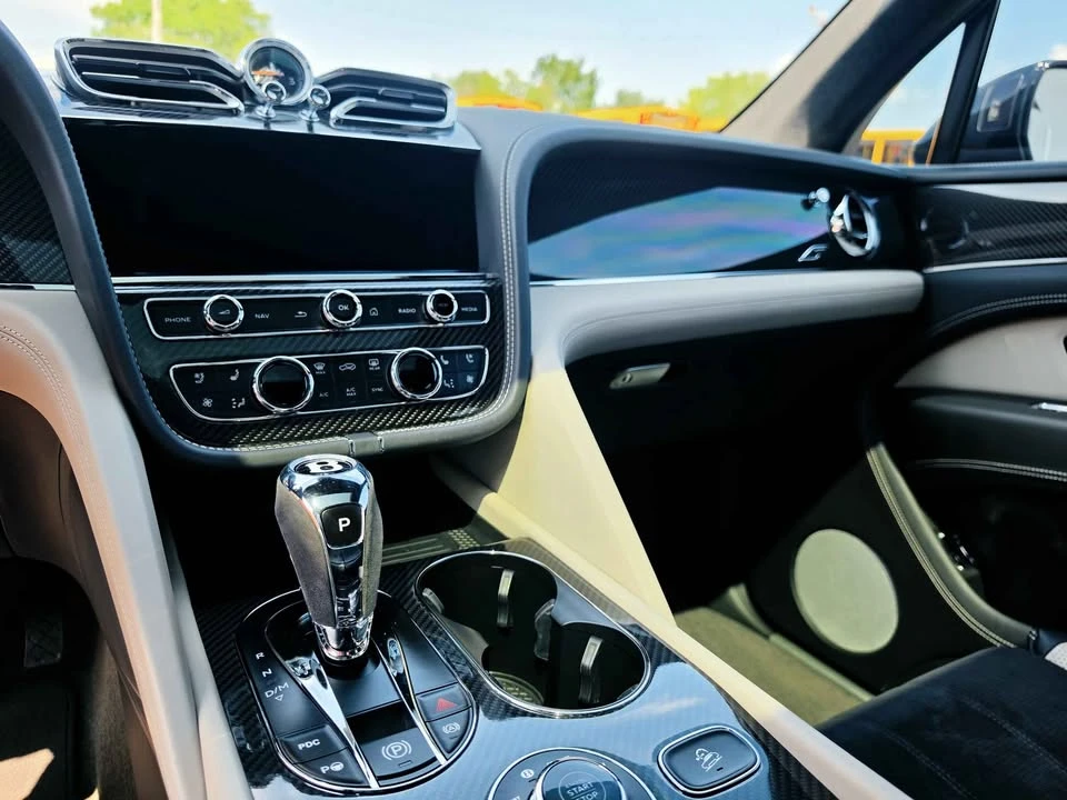 2022 Bentley Bentayga - Image 12 of 20