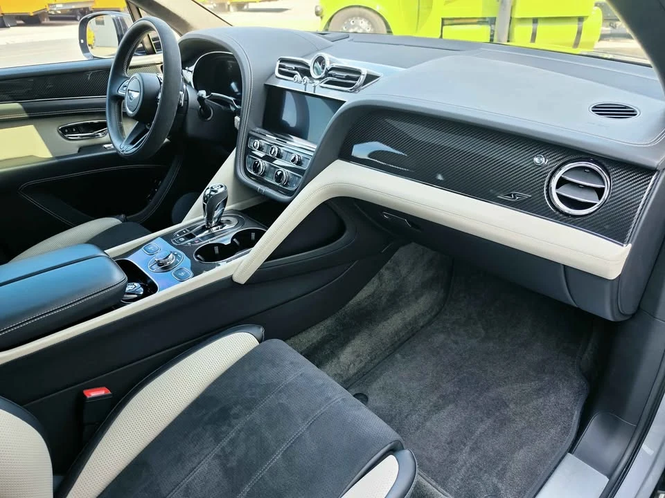 2022 Bentley Bentayga - Image 13 of 20