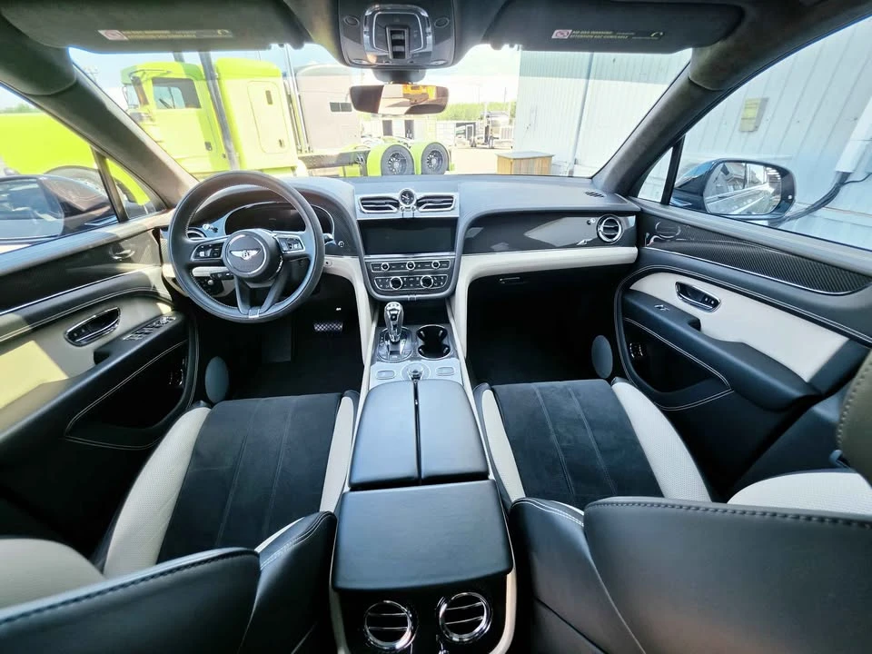 2022 Bentley Bentayga - Image 4 of 20