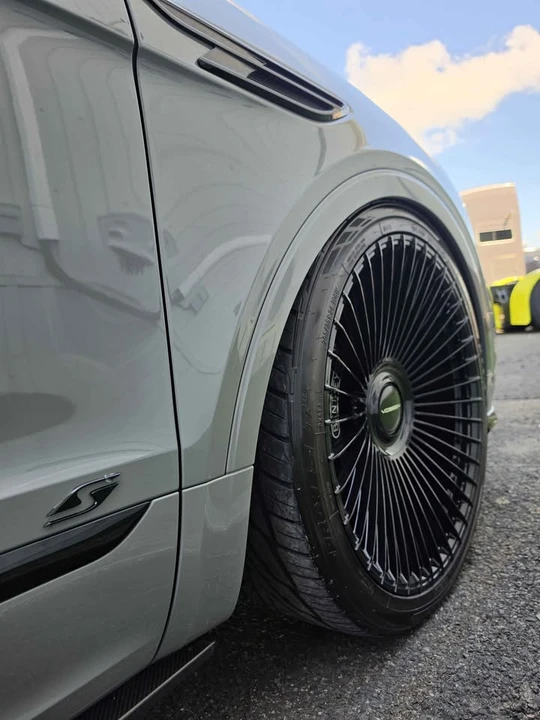 2022 Bentley Bentayga - Image 6 of 20