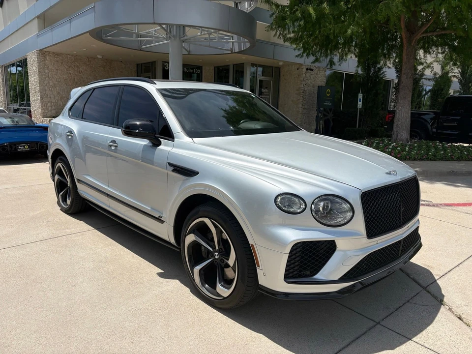 2022 Bentley Bentayga - Image 3 of 8