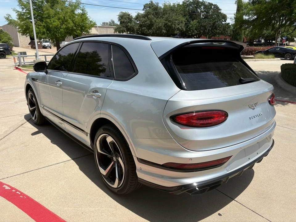 2022 Bentley Bentayga - Image 6 of 8