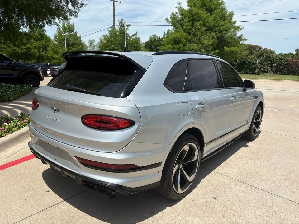 2022 Bentley Bentayga - Image 4 of 8