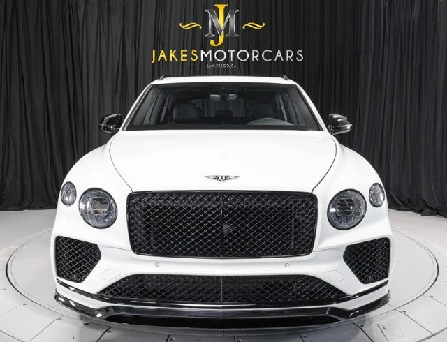 2022 Bentley Bentayga - Image 17 of 24