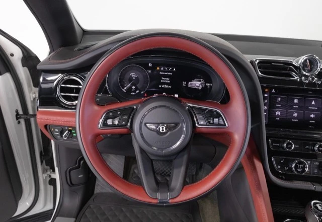 2022 Bentley Bentayga - Image 24 of 24