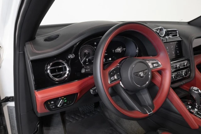 2022 Bentley Bentayga - Image 22 of 24