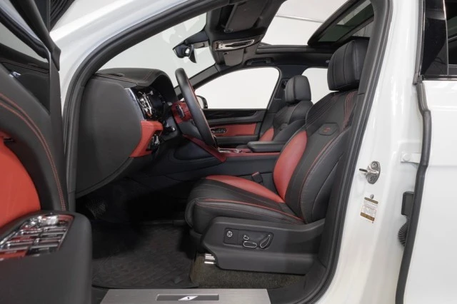 2022 Bentley Bentayga - Image 20 of 24