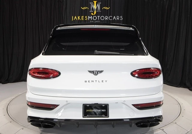 2022 Bentley Bentayga - Image 9 of 21
