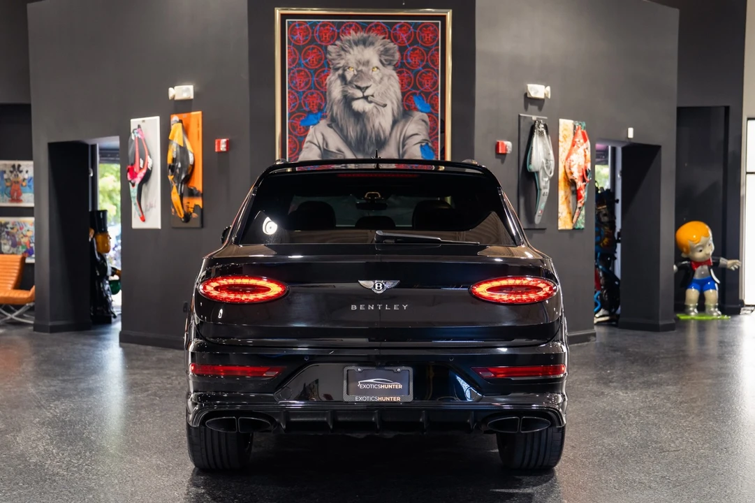 2022 Bentley Bentayga - Image 7 of 31