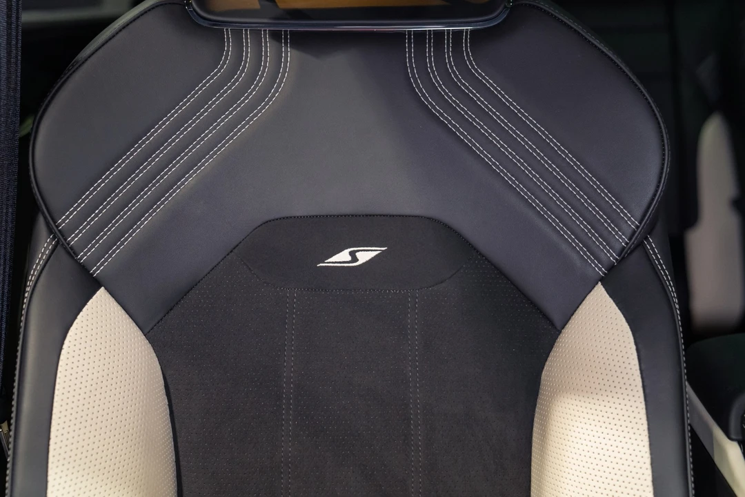 2022 Bentley Bentayga - Image 21 of 31