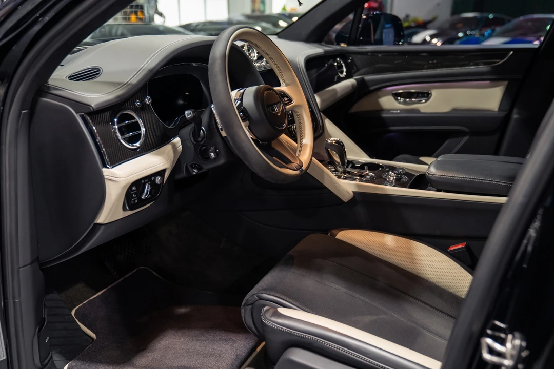 2022 Bentley Bentayga - Image 30 of 31