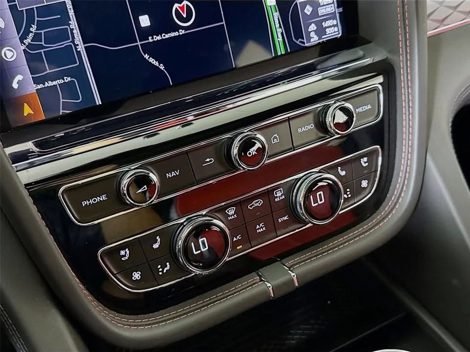 2022 Bentley Bentayga - Image 19 of 20