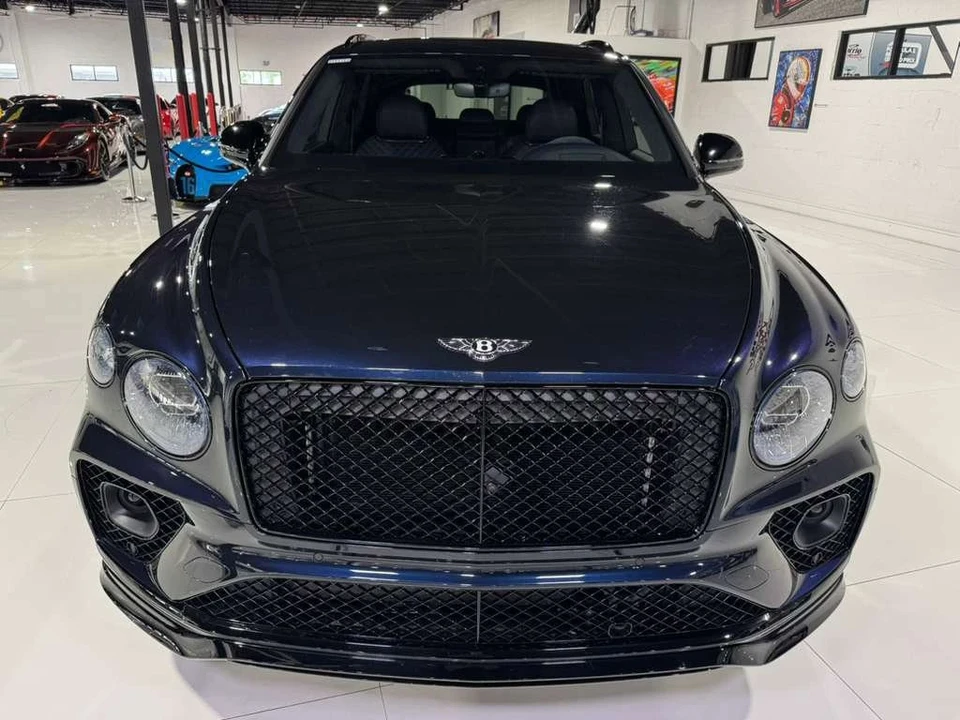 2022 Bentley Bentayga - Image 2 of 12