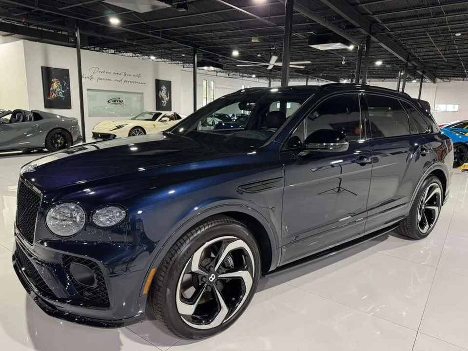 2022 Bentley Bentayga - Image 3 of 12