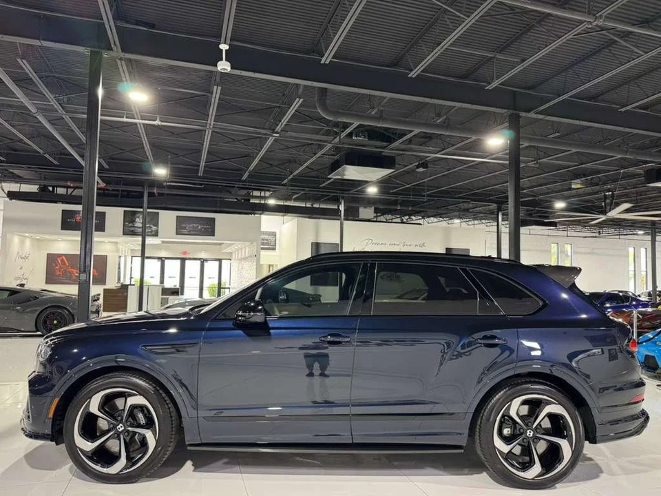 2022 Bentley Bentayga - Image 4 of 12