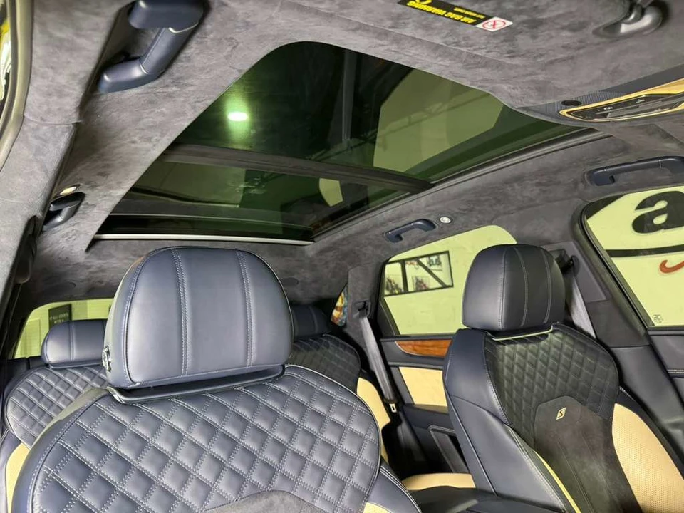 2022 Bentley Bentayga - Image 18 of 21