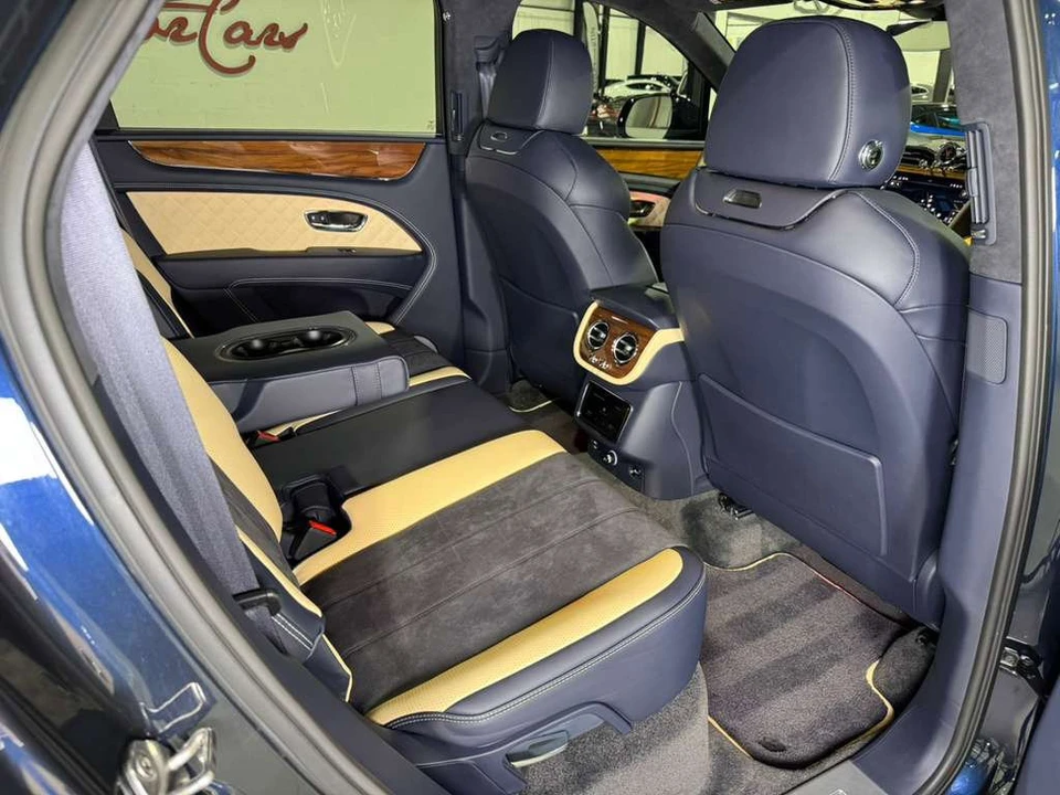 2022 Bentley Bentayga - Image 16 of 21