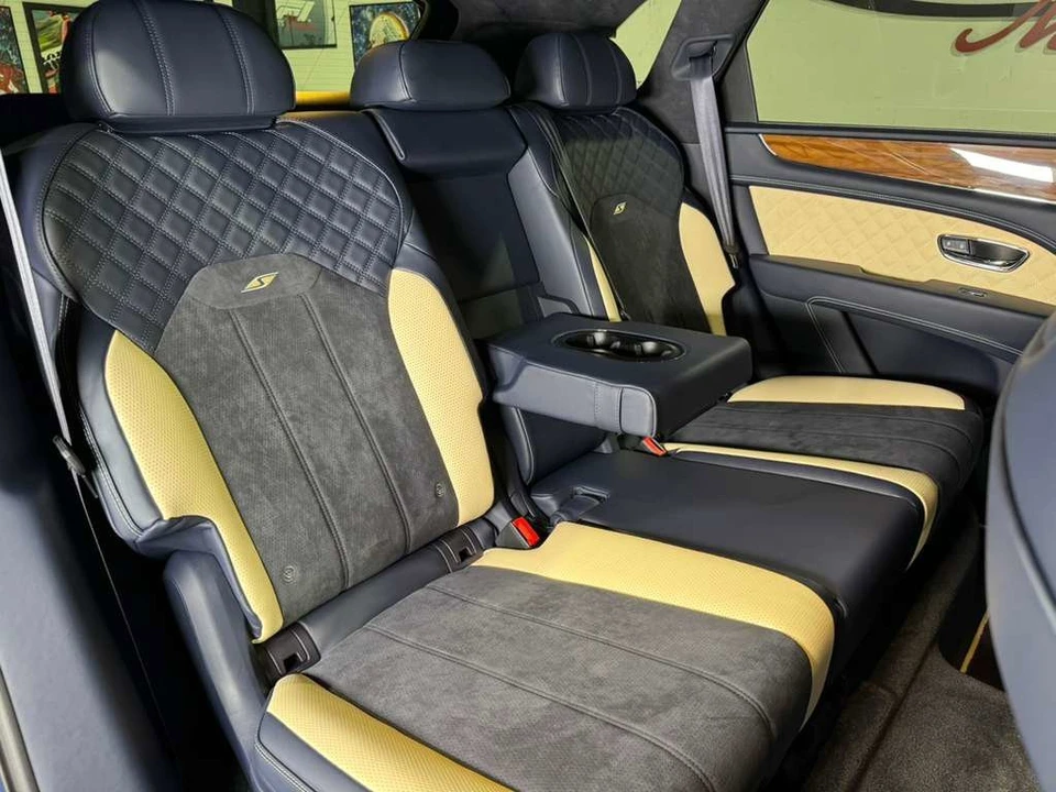 2022 Bentley Bentayga - Image 13 of 21