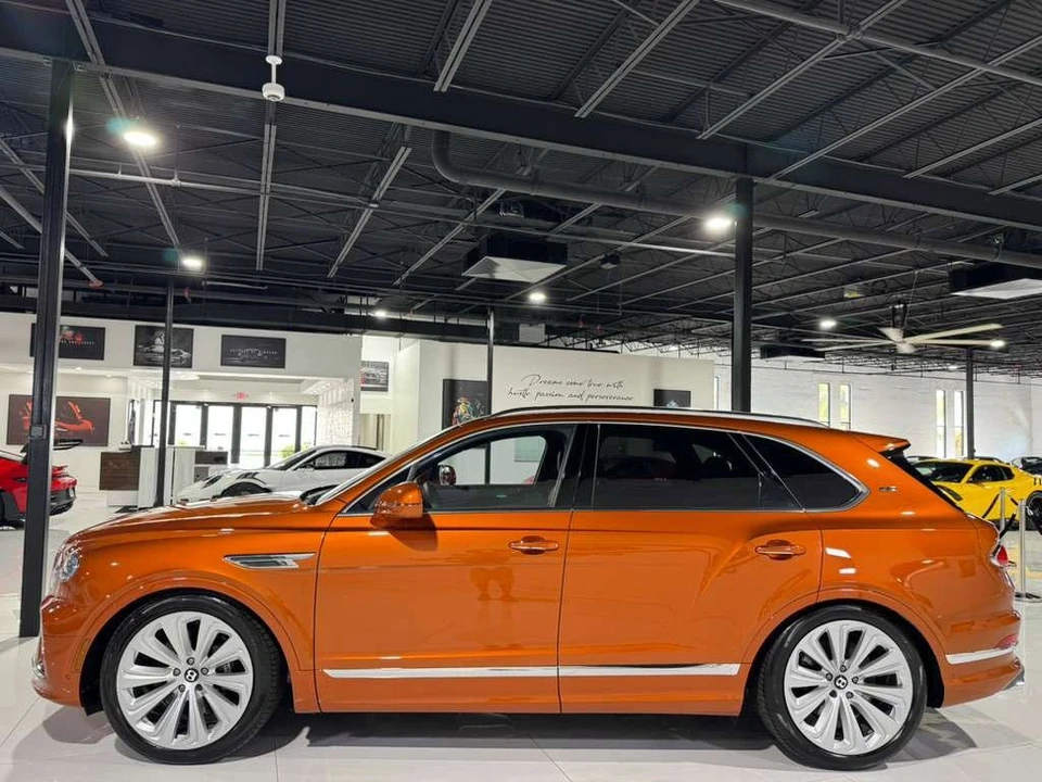 2022 Bentley Bentayga - Image 4 of 12