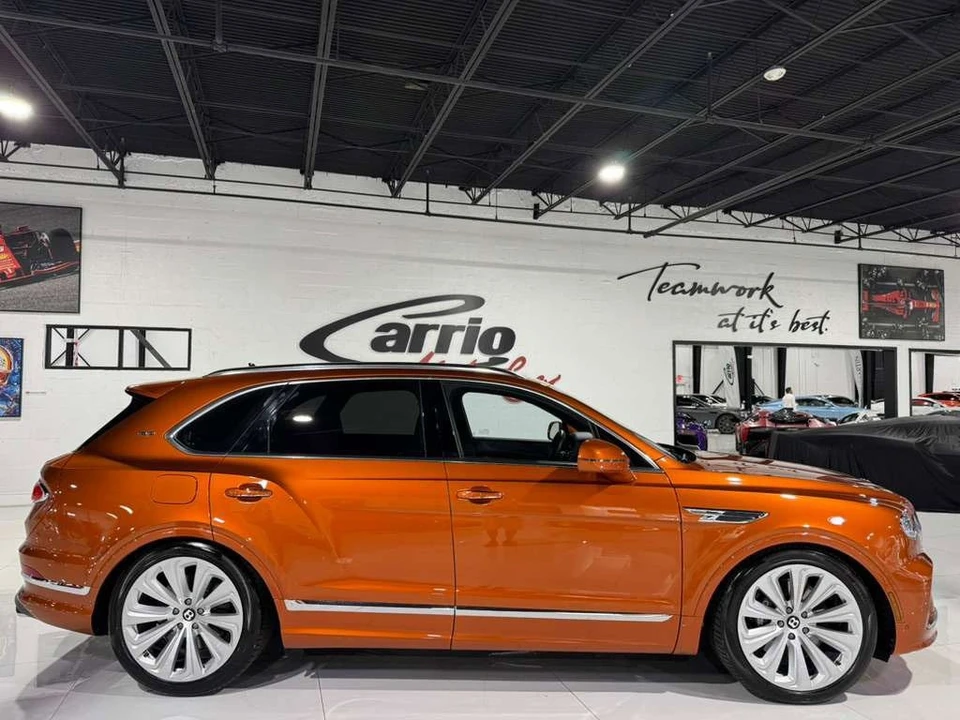 2022 Bentley Bentayga - Image 8 of 12