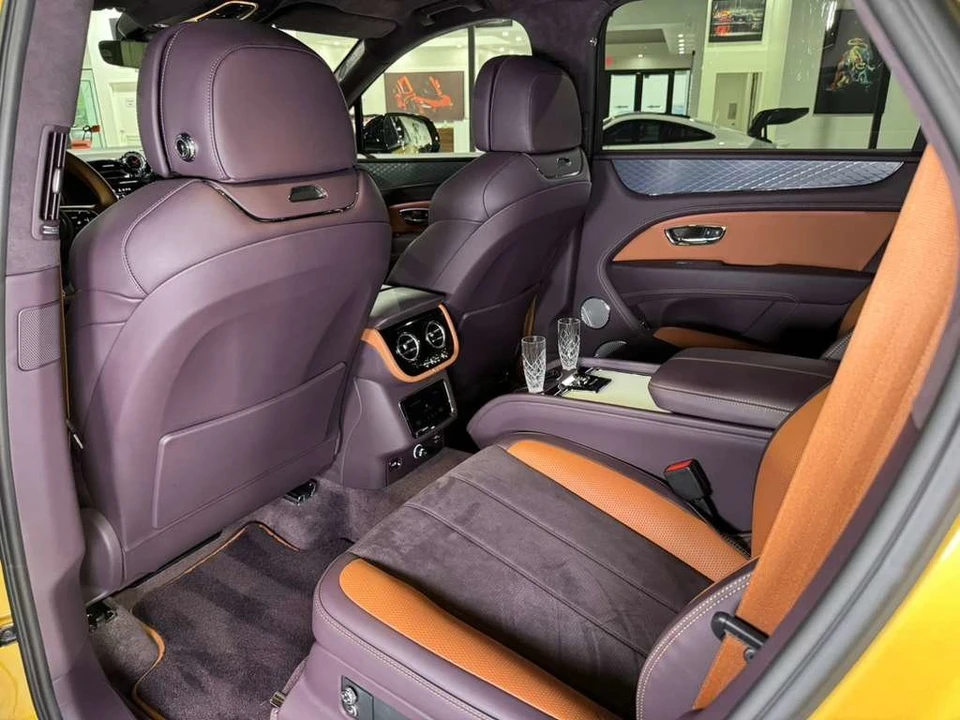 2022 Bentley Bentayga Mulliner - Image 11 of 12