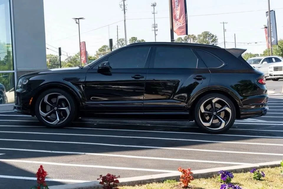 2022 Bentley Bentayga - Image 3 of 7
