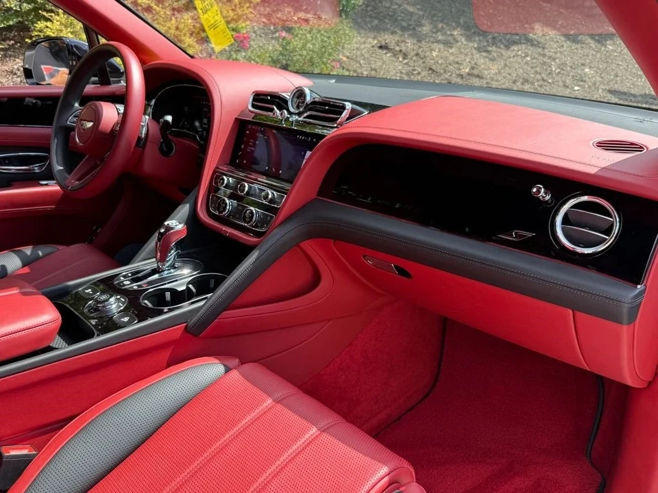 2022 Bentley Bentayga - Image 2 of 21