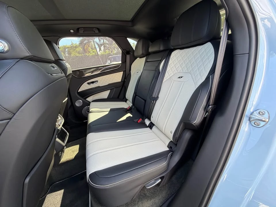 2022 Bentley Bentayga - Image 8 of 14