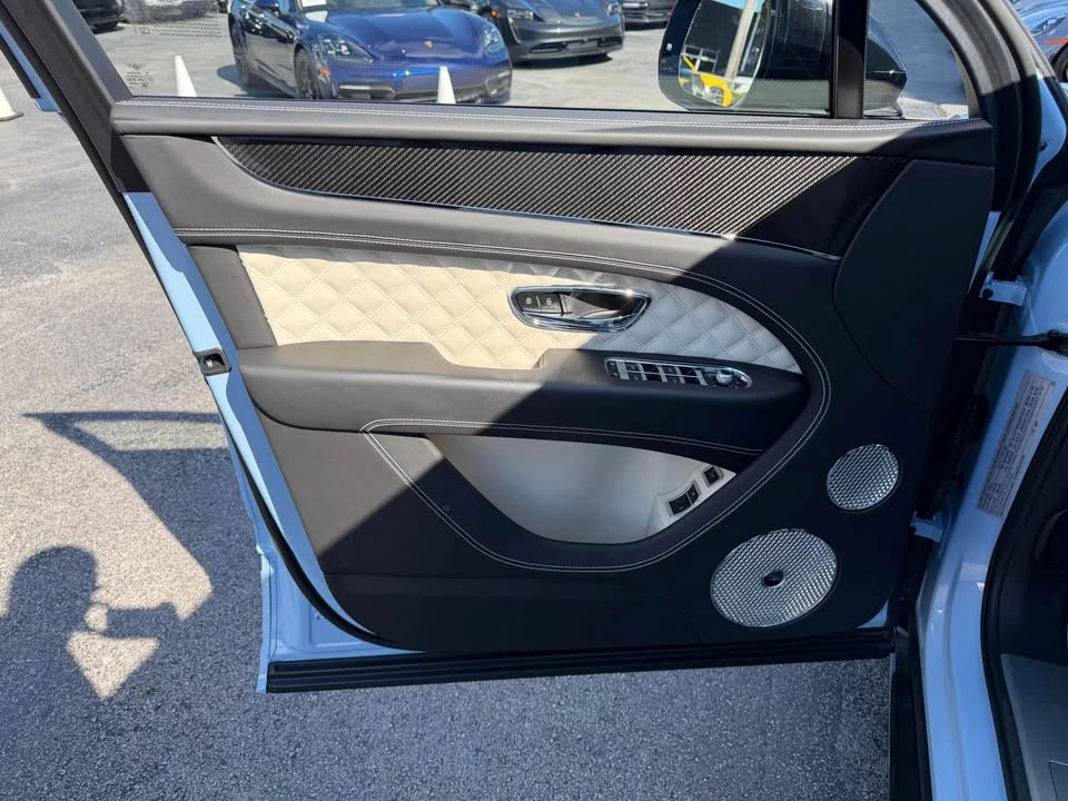 2022 Bentley Bentayga - Image 9 of 14