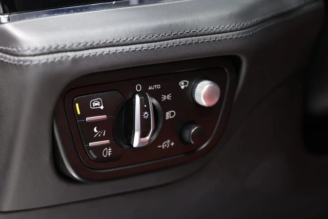 2022 Bentley Bentayga - Image 25 of 31