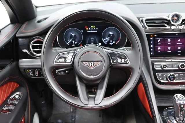 2022 Bentley Bentayga - Image 27 of 31