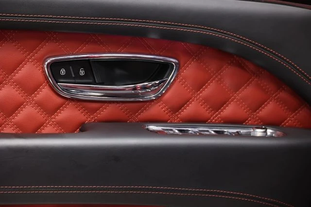 2022 Bentley Bentayga - Image 11 of 31