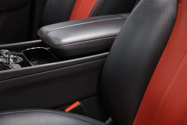 2022 Bentley Bentayga - Image 20 of 31
