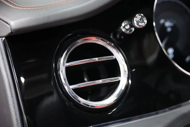 2022 Bentley Bentayga - Image 24 of 31