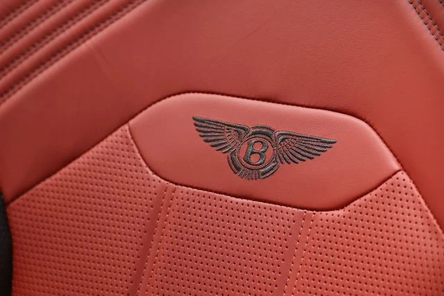 2022 Bentley Bentayga - Image 19 of 31