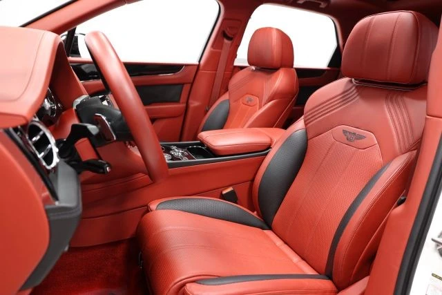 2022 Bentley Bentayga - Image 17 of 31