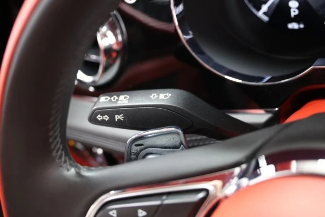 2022 Bentley Bentayga - Image 31 of 31