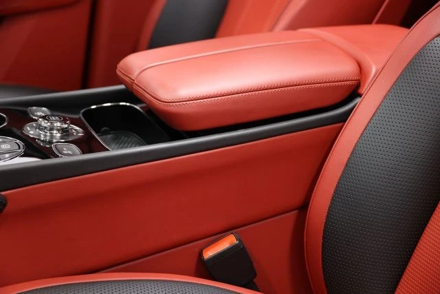 2022 Bentley Bentayga - Image 21 of 31