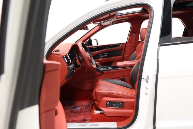 2022 Bentley Bentayga - Image 14 of 31
