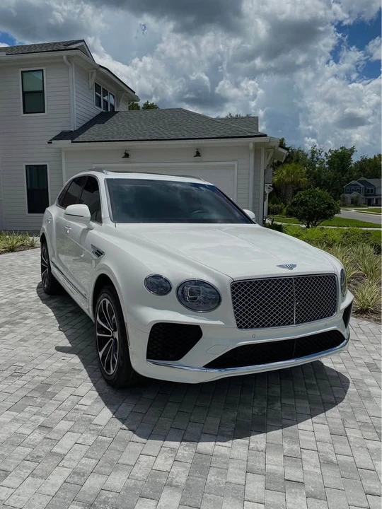 2022 Bentley Bentayga - Image 3 of 18