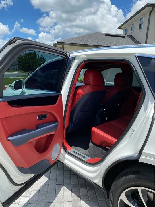 2022 Bentley Bentayga - Image 9 of 18