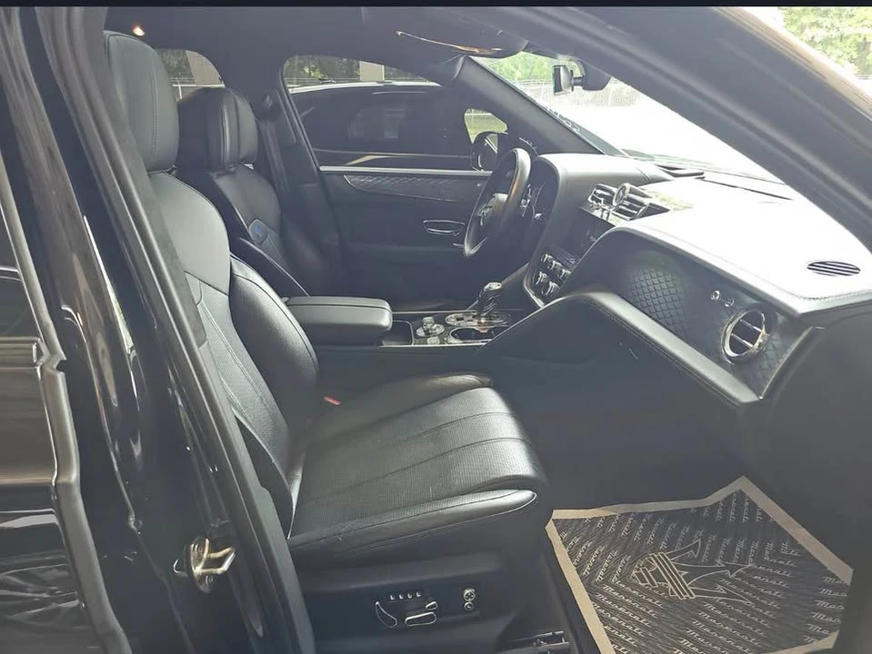 2022 Bentley Bentayga - Image 8 of 14