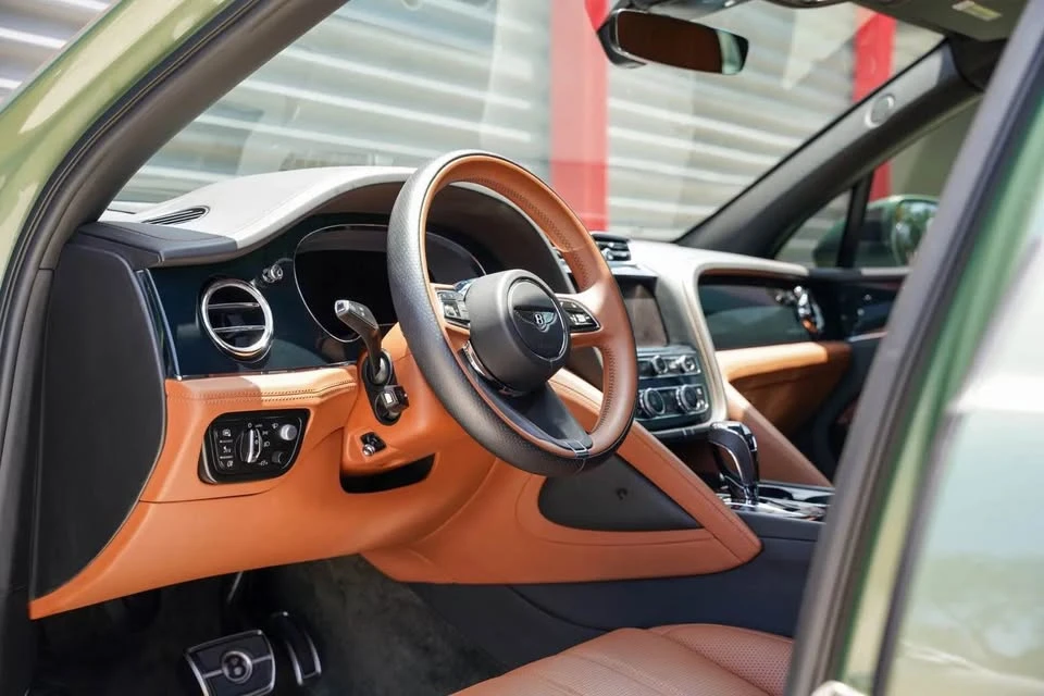 2022 Bentley Bentayga - Image 4 of 20