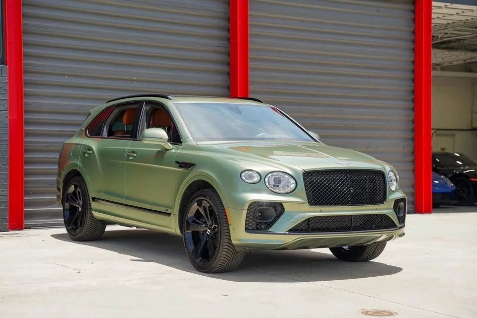 2022 Bentley Bentayga - Image 2 of 20