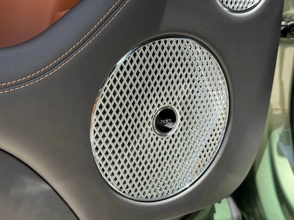 2022 Bentley Bentayga - Image 12 of 20
