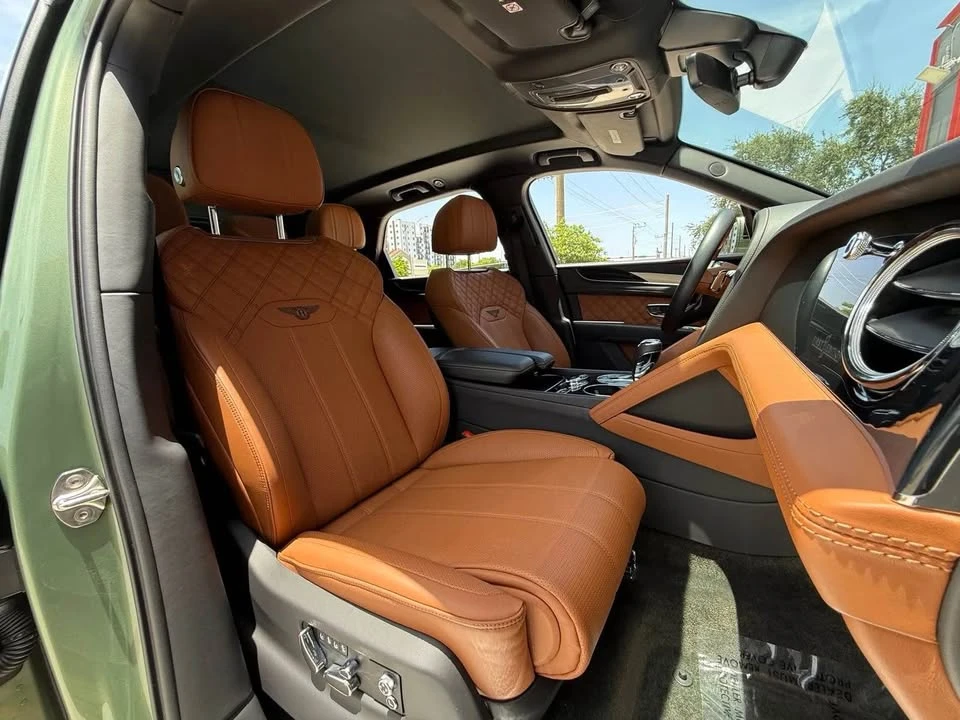 2022 Bentley Bentayga - Image 14 of 20