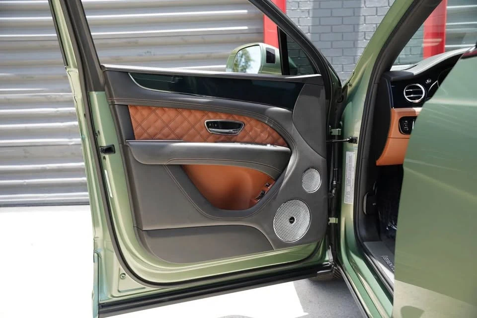 2022 Bentley Bentayga - Image 8 of 20
