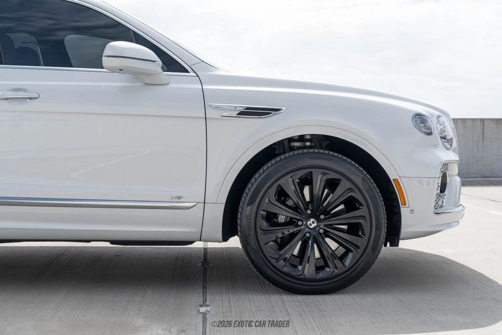 2022 Bentley Bentayga - Image 11 of 12