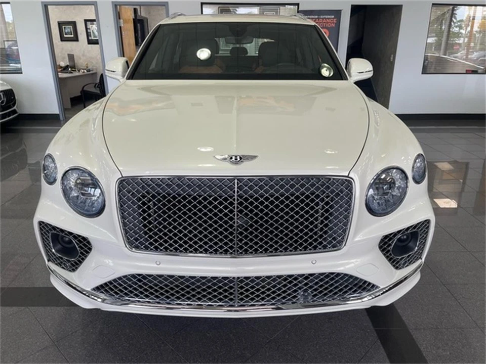 2022 Bentley Bentayga - Image 9 of 31